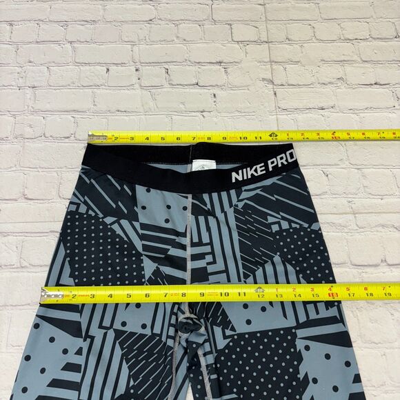 Nike Pro Women Active Capri Crop Leggings Size Large Gym Workout M294 -13 - Picture 2 of 16